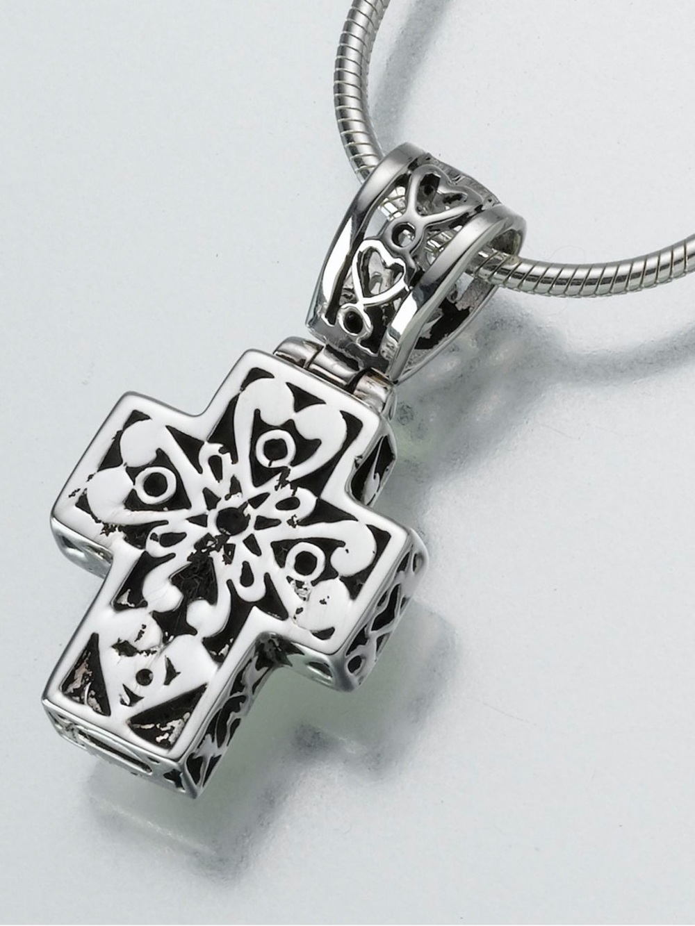 MADELYN 925 Silver - Vintage Petite Love Heart Religious Cross Pendant - PT14175
